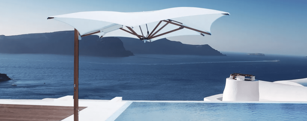 Parasol styles 1 cantilever versus centre pole parasols