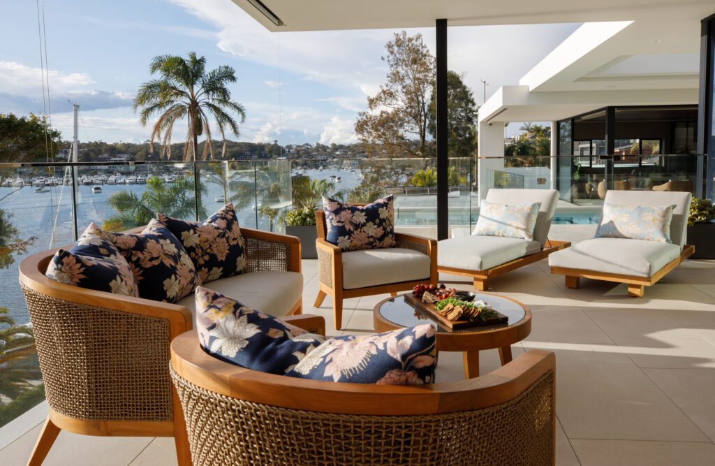 Revé round outdoor coffee table Revé round outdoor coffee table