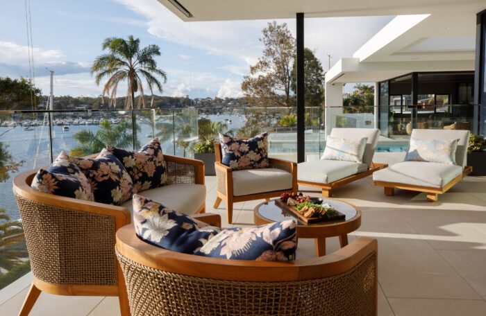 Revé Round Outdoor Coffee Table - 4