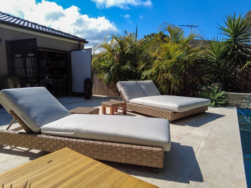 Frappant sunlounger nigeriansatinwoodgribig8x8 sunbrellasailclothseagull 4 Frappant sunloungers