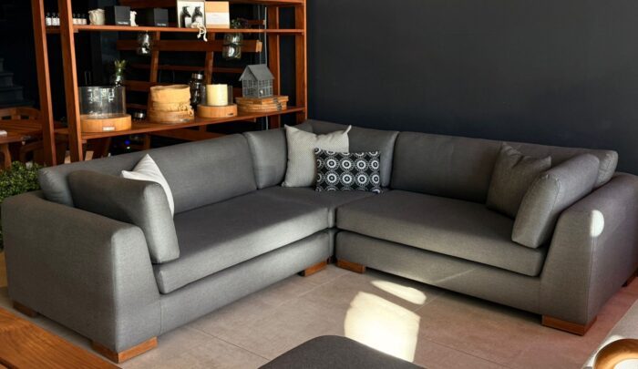 Oliver george outdoor modular setting