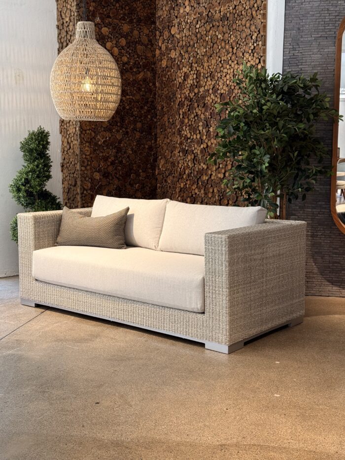 160cm Frappant Design Sofa 50% OFF - 1