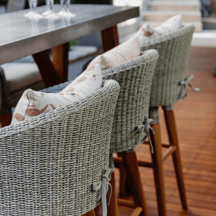 Chairs_Chairs_Wicker-Bar-Stool_Image2
